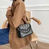 Kadın çanta baskılı crossbody küçük kare çanta şık omuz çantası