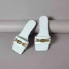 2022 Vierkante ketting Hoge hakken Sandalen Dames dragen platte bodem kleur Mooie coole sandalen