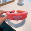 Designer svamp pannband hårband för kvinnor tjej elastisk p-bokstäver pannband utomhus sport fitness pannband huvud wrap smyckespresent