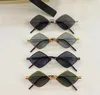 Mode populära designer 302 solglasögon för kvinnor vintage diamantform metall små ramglasögon sommartrend glamorös stil ant6778523