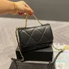 2022 Women Luxury Designer Bag Fashion Classic Flap Diamond Lattice Quilted Gold Chain Crossbody Cosmetic Cosmetic Handbag Purse Pouch 20cm