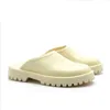 2022 Nya tjocka sulor Sandaler Fashion Hollow Out Women's Sandals Designer Platform Shoes Brand Ladies Slides Cutout Beach Slippers