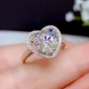 Anneaux de mariage Huitan classique éternité pour les femmes intemporel coeur amour conception avec zircon cubique brillant bijoux livraison directe Rita22