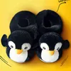 Flipers de solteira bevergreen fofa pinguim tudo inclusivo feminino full slippers de pelúcia de pelúcia para casais sapatos de sapatos de lâminas fofas internas Mulher T220816