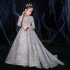 2022 Luxury Princess Flower Girls Robes pour le mariage Off Boîtres à manches longues Perles en dentelle en tulle