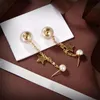 Frauen Designer Ohrstolme Mode Luxusmarke Schmuck für Frauen Damen Geschenke Klassiker Golden Pearl Diamond Brief Stars Ohrohrohrringe