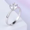 Mode vier klauwen 100% 925 sterling zilveren ronde gesimuleerde kristallen sieraden diamant trouwringen vinger voor dames sieraden