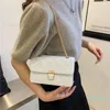 Kv￤llsp￥sar Luxury Bag Chain Women's One-Shoulder Messenger broderad linje Rhombus Casual Simple Small Square