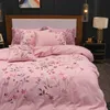 مجموعات الفراش تغطية لحاف مطرزة القطن Twill Pink Doublebedding