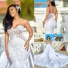 Sexy Lace Appliqued Memaid Wedding Dress With Detachable Train Luxury Strapless Sheath Plus Size African Bridal Gown 2022