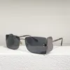Varumärkesdesigner solglasögon liten fyrkantig metallram dubbel B -bokstäver Enkel modestil UV400 Protective Glass BE3110