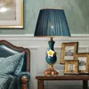 Europejskie lampy stołowe wazon sypialnia lampa nocna Dekoracje Home Decor Light Prosty nowoczesny salon Niebieski ceramiczny oświetlenie stołowe