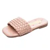 걸스 샌들 샌들 단색 직조 슬리퍼 2021 여름 새 어린이 슬리퍼 캐주얼 브랜드 해변 신발 열린 발가락 신발 고품질 샌들 g220523