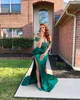 Hunter Mermaid Abiti da sera con perline Off The Shoulder Neck Paillettes Split Side Prom Gowns Sweep Train Satin Plus Size Formal Dres296Q