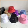 Yeni Naylon Kova Şapkası Unisex Kadın Erkek Şapkalar Üçgen Luxurys Tasarımcıları Caps Erkekler Bonnet Beanie Tasarımcı P Cap Womens Sunhat Beach9917563