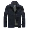 Giacche da uomo Primavera Autunno Giacca militare Uomo Cotone Casual Multi-tasca Lettera Ricamo Volo Bomber Cappotto lavato Taglia maschile 6XLUomo