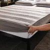 Housse de matelas matelassée épaisse en coton, protection antibactérienne, drap-housse doux, taie d'oreiller non incluse, 220513