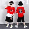 2 adet takım elbise çocuklar genç erkek giyim setleri hip hop dans sporları eşofmanları pamuk tişört şort yaz kıyafetleri 220620