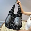 Kvällspåsar stor storlek 48 cm shoppare väska ita lysande sequines bokstav svarta kvinnor handväska tote axel bolso lyxdesigner sac a