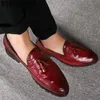Chaussures habillées Crocodile Italien Men Formal Coiffeur Bureau Elegant Brand classique Oxford Sepatu Slip on Pria Ayakkabi