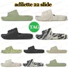 Luxe Adilette 22 Sandal Plat Confort Pantoufles Designer Hommes Femmes Chaussures Diapositives avec boîte Plage d'été Intérieur Extérieur Pantoufle Sandales Éraflures Mode Diapositive Flip Flop