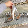 Designer-Casual Designer Sexy Lady Sashion Femmes Chaussures Argent En Cuir Verni Pointu Toe Stiletto Stripper Talons Hauts Zapatos Mujer Prom Même