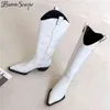 Buono Scarpe Retro Western Cowboy Long Boots Borduurwerk puntige teenschoenen vrouwelijk lederen bota