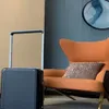 2022 reiskofferontwerpers bagage mode unisex trunk mannen dames tas met doos staafdoos spinner universele wielpezen