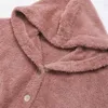 Winter Women Fluffy Coat Juckets Tail Tail Button Soft Fleece Jacket بالإضافة إلى حجم معطف مقنعن فضفاض