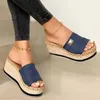 Sandaler 2022 Klackar Peep Top Summer Shoes Women Beach Slides Toe Buckle Platform Wedge Ladies Casual Kvinna