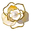 豪華なシェルホローバラの花エレガントなデザイナーブローチピンとビッグパールジュエリーアクセサリー
