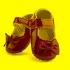 Первая пешеходная девочка Babyknot Leater Shoes Sneaker Anti-Slip мягкая подошва-малыша 2-летняя депортирует Bebes Zachte Slippers Rozefirst