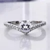 結婚指輪Huitan Fashionable Heart Women Silver Color CZ Simple Bridal Marriage Proposal Fine Anniversary Gift rita22