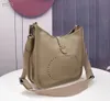 2021 الفاخرة المصممين حقيبة كتف جلد طبيعي نقي جلد البقر مخلب على ظهره حقائب فتاة crossbody المحافظ حجم 28 سنتيمتر 18 سنتيمتر