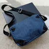 Design de luxo Sacos de moda de alta qualidade Bolsa de lona crossbody com incrível capacidade super durável versátil todos os dias essenciais