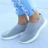 Vrouwen plat slip op witte schoenen vrouw lichtgewicht witte sneakers zomer herfst casual chaussures femme mand flats schoenen y220427