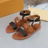 Summer College Flat Sandals Women's Elegant Calfskin Outsole Women's Ankle Strap Cross Buckle Accessories Justering Rem Box Stor storlek