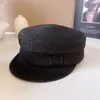 Breda randen hattar japansk halmvävd militär hatt kvinnlig vår och sommar utomhus pendlare brev mode fiskare mössa