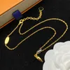 Women Designer Necklace Gold Earrings Fashion Ladies Chains Pendant Necklaces For Mens Studs Wedding Luxurys Jewelry Set Nice 22081301R