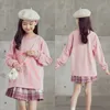 Vêtements pour enfants coréens à manches longues mignon pull haut + jupe à carreaux plissée ensemble adolescentes 10 12 14 ans tenues 220326