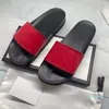 Designer tofflor män kvinnor glider läder gummi sandal tryckplattform skor mode casual randig slipper med originallåda 35-48 k885