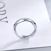 Случайный парень мужчина женщина кольцо новый титановый стальной писем дизайнер кольца ювелирные изделия 2 цвета унисекс модные украшения подарок подарок