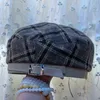 Chapeaux Pour Femmes Automne Hiver Chapeaux Grille Motif Ceinture Boucle En Métal Garder Au Chaud Coupe-Vent Fille Peintre Chapeau Adulte Cap Femme Béret Chapeau J220722