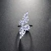 Ringos de cluster Stonefans Jóias de abertura de zircão ajustáveis ​​para mulheres Presente de Natal Exagerado Crystal Wing Wedding Acessórios cluster