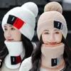 Berets Schal Hut Weiblichen Latzanzug Plus Samt Dicke Wolle Gestrickte All-match Frauen Winter Und Handschuhe Set
