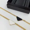 مصمم نسائي قلادة أزياء المجوهرات رجال النساء الفاخرة مثلث Goldnecklaces الكلاسيكية الزوجين الأطواق P قلادة المجوهرات 2203303D