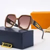 مصمم نظارة شمسية فاخرة الأزياء الأنيقة أزياء عالية الجودة مستقطبة للنظارات الشمسية للنساء UV400 6 ألوان مع صندوق L1616V