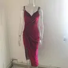 Y2K Sexy Bodycon Backless Mini Dress Kvinnor Elegant V-Neck Split Ärmlös Röd Svart Klänningar Sommarfest Kväll Lady Vestidos W220421