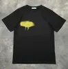 디자이너 여름 여성 남성용 Tshirt 화이트 블랙 프린팅 티셔츠 의류 스프레이 스프레이 레터 짧은 소매 봄 여름 조수 남자 여자 T9082096