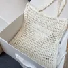 2022 luxe ontwerpers Grote capaciteit strandtassen Casual boodschappentas vrouw tote Schouder Mode klassieke vrouwen zomer weefsel Nylon lederen Crossbody lady handtassen